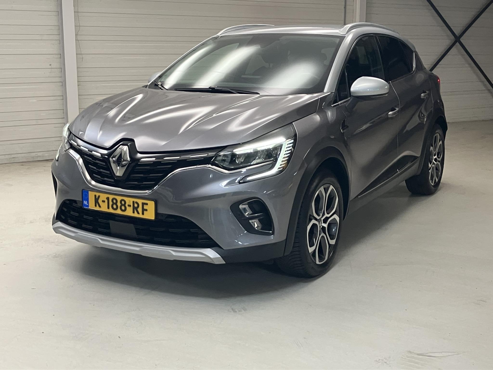 Renault Captur 1.3 TCe 130 Edition One / Automaat / Trekhaak, Auto's, Stof, Gebruikt, Euro 6, 4 cilinders