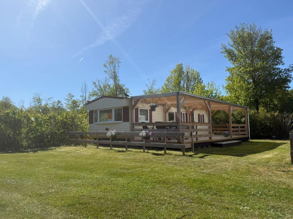 Chalet met veranda te koop op in Appelscha, Friesland! R#52R, Tot en met 4