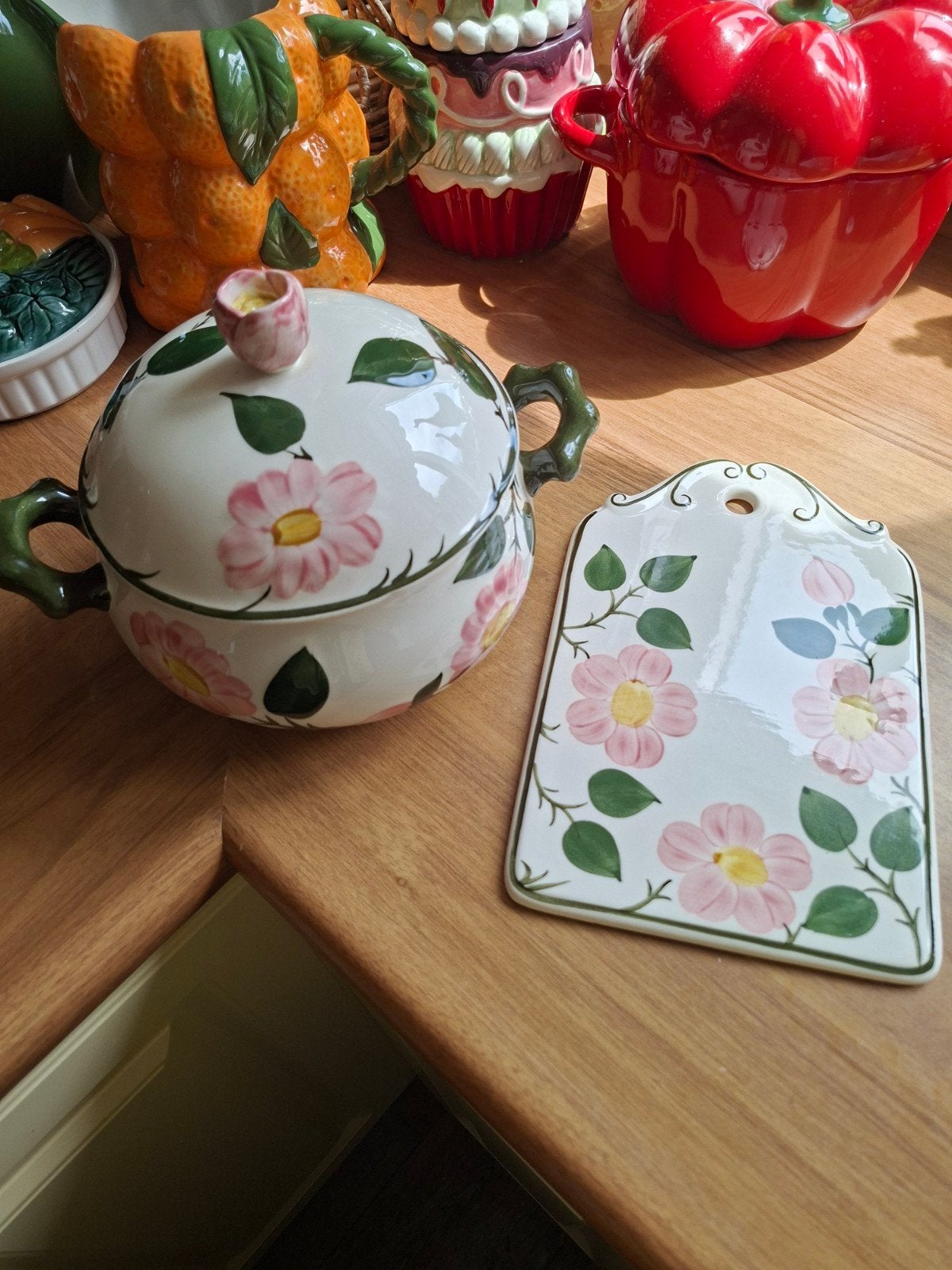 Villeroy en Boch "Wild Rose" soepterrine en kaasplankje, Ophalen of Verzenden