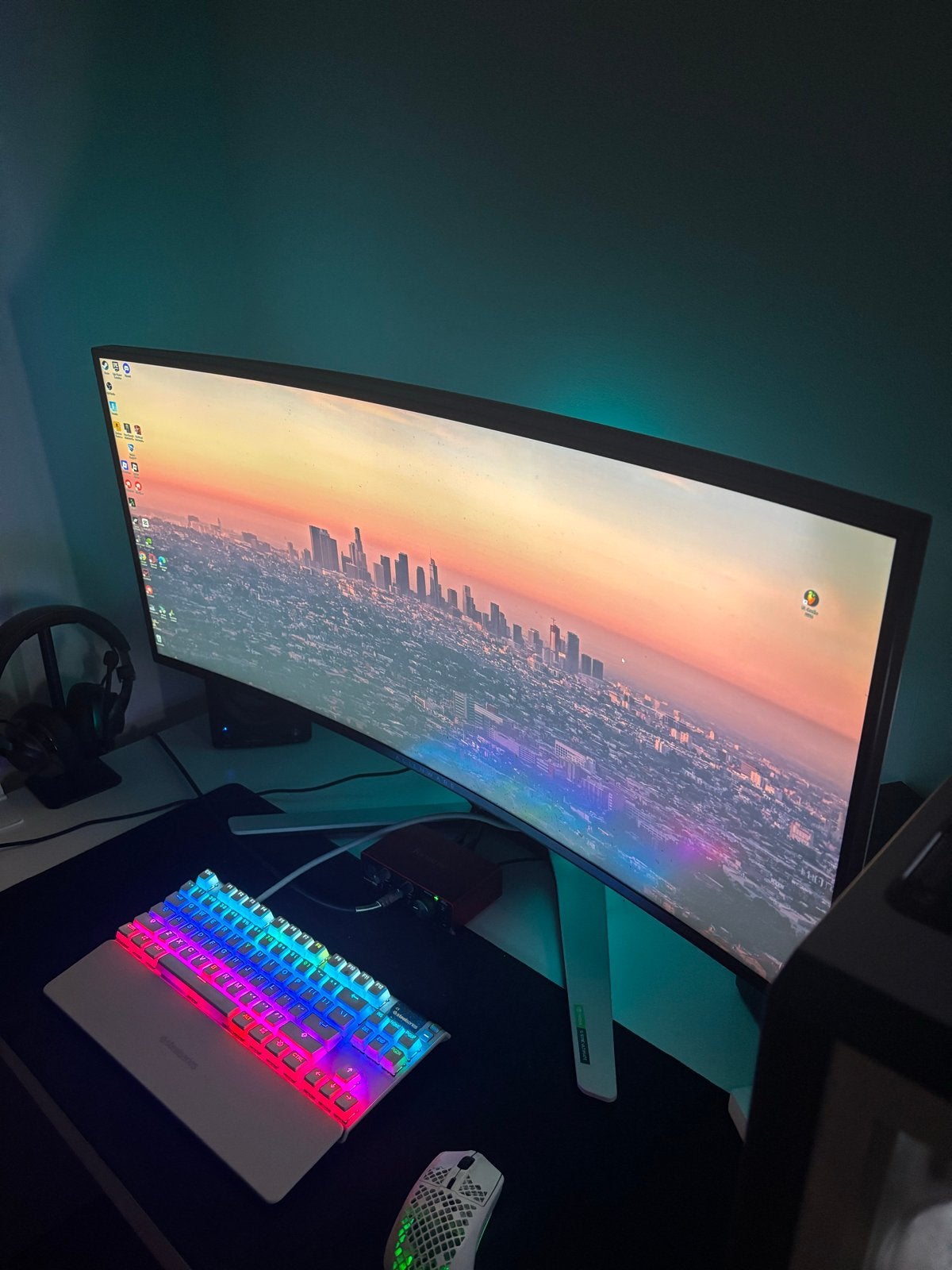 Alienware 4k Curved Montior
