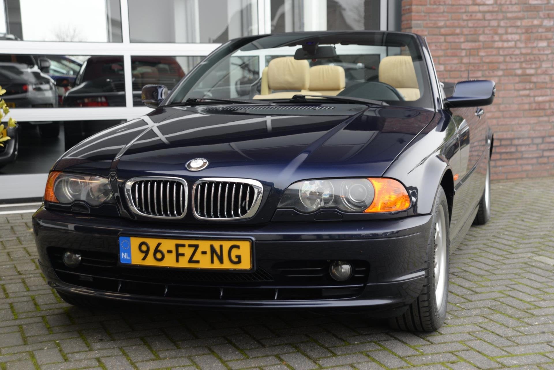 BMW 3-serie Cabrio 323Ci Executive | Orig NL | Leder | PDC |, Automaat, Achterwielaandrijving, Gebruikt, 2494 cc
