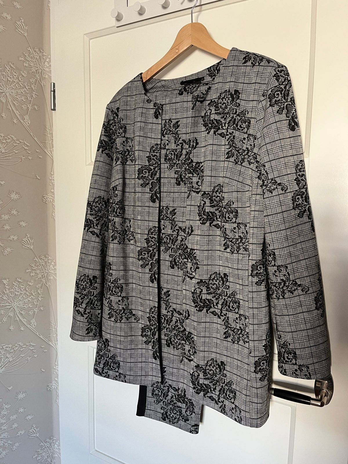 Paola! Heine Geruite blazer en broek set met bloemenprint, Ophalen of Verzenden, Zo goed als nieuw, Maat 42/44 (L), Zwart