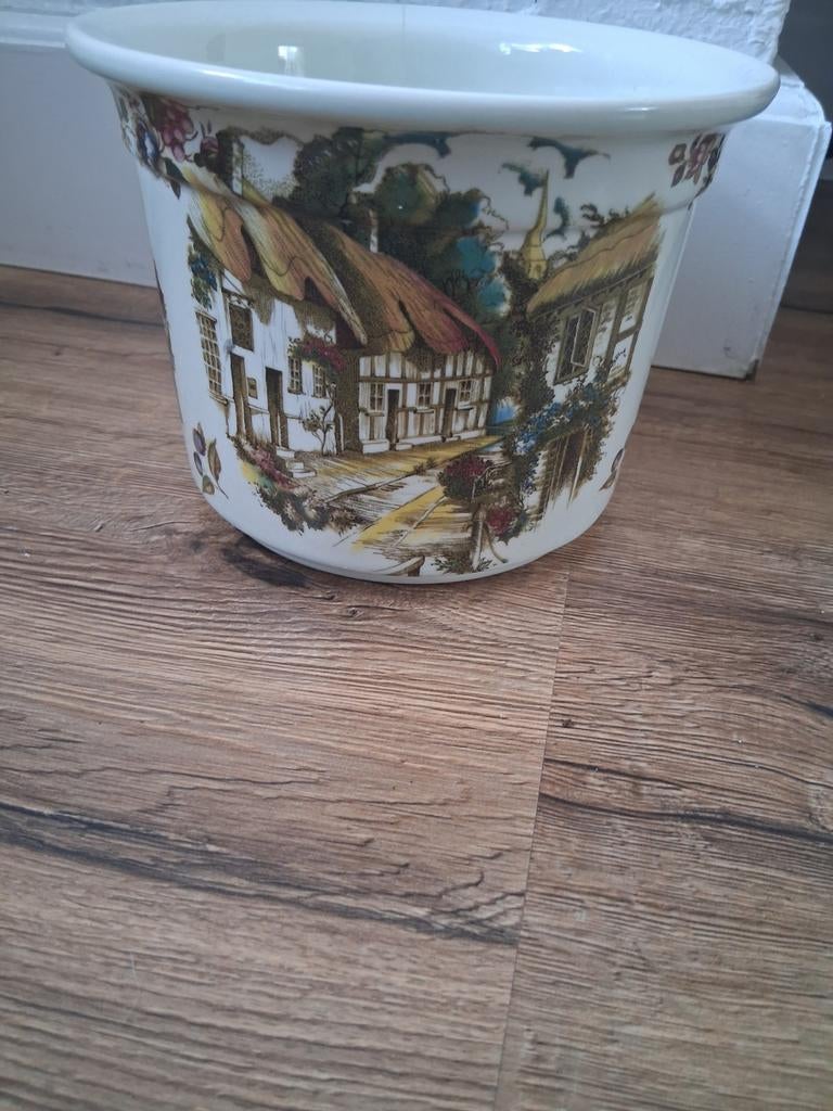 Antieke porseleinen pot met landschap, Antiek en Kunst, Antiek | Porselein, Ophalen of Verzenden