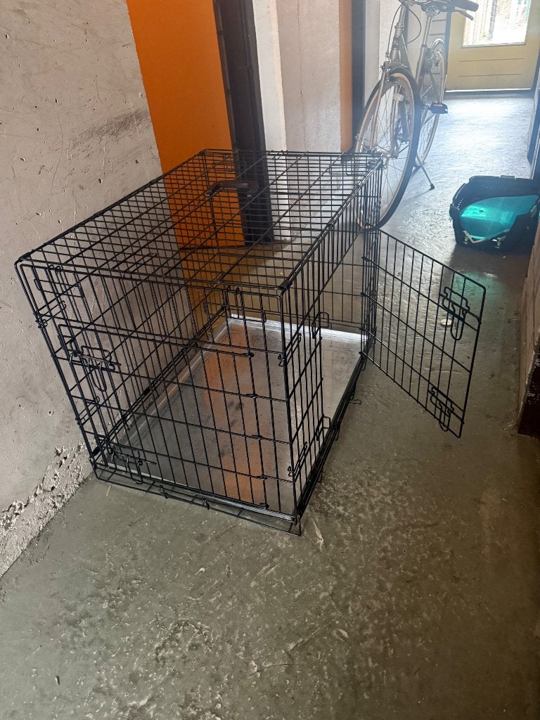 Medium honden bench, Ophalen, Zo goed als nieuw