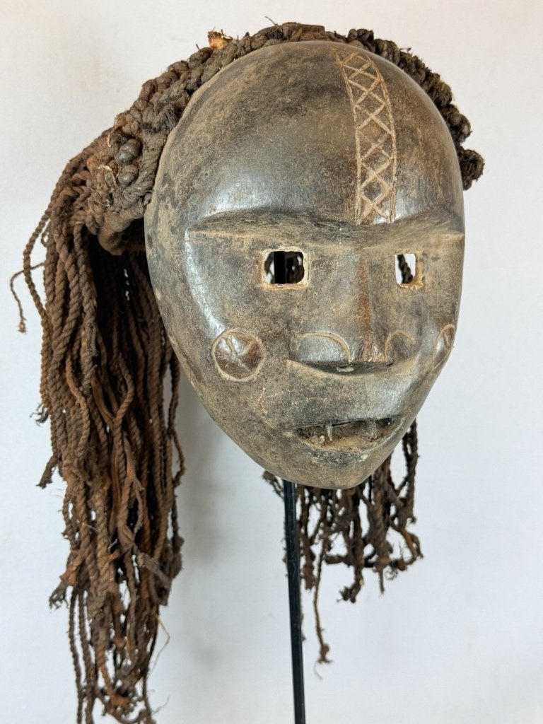 260737 - Ooud Afrikaans masker from the Lwena - Angola., Antiek en Kunst, Ophalen of Verzenden