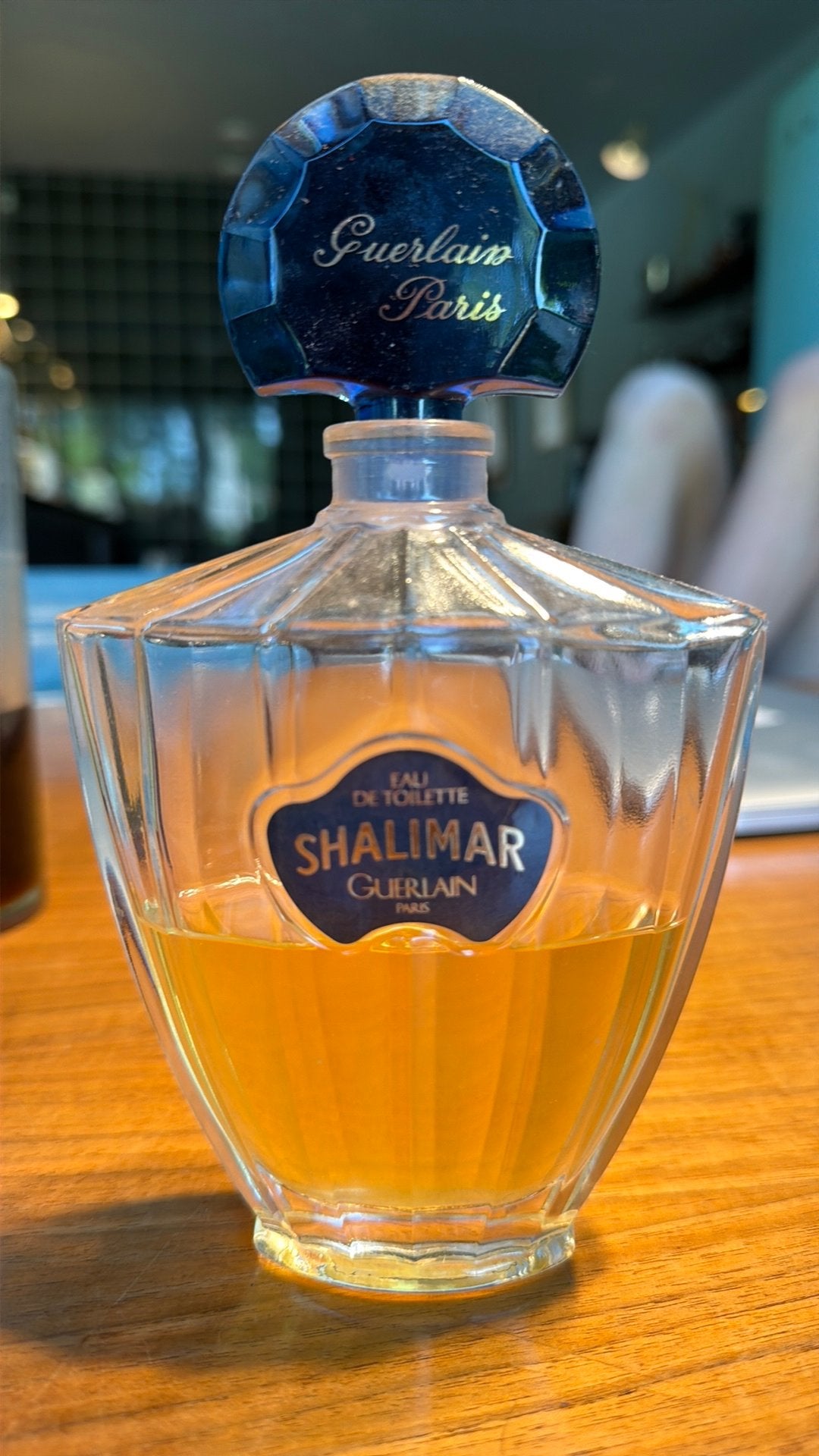 200 ml edt Shalimar fles, Sieraden, Tassen en Uiterlijk, Ophalen of Verzenden, Gebruikt