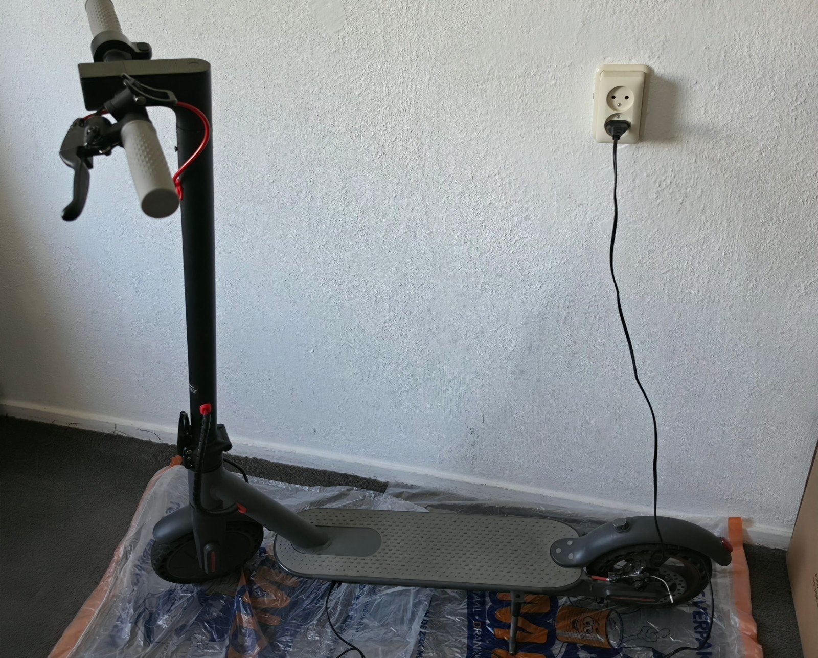 Elektrische step (E-scooter), Ophalen, Zo goed als nieuw, Elektrische step (E-scooter), Onbekend