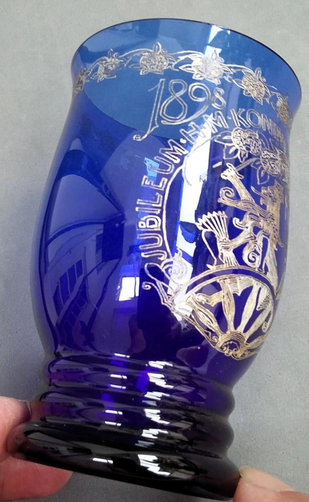 Jaar 1923 Art Deco Gelegenheids Glas Jubileum Wilhelmina, Antiek en Kunst, Antiek | Glas en Kristal, Ophalen of Verzenden