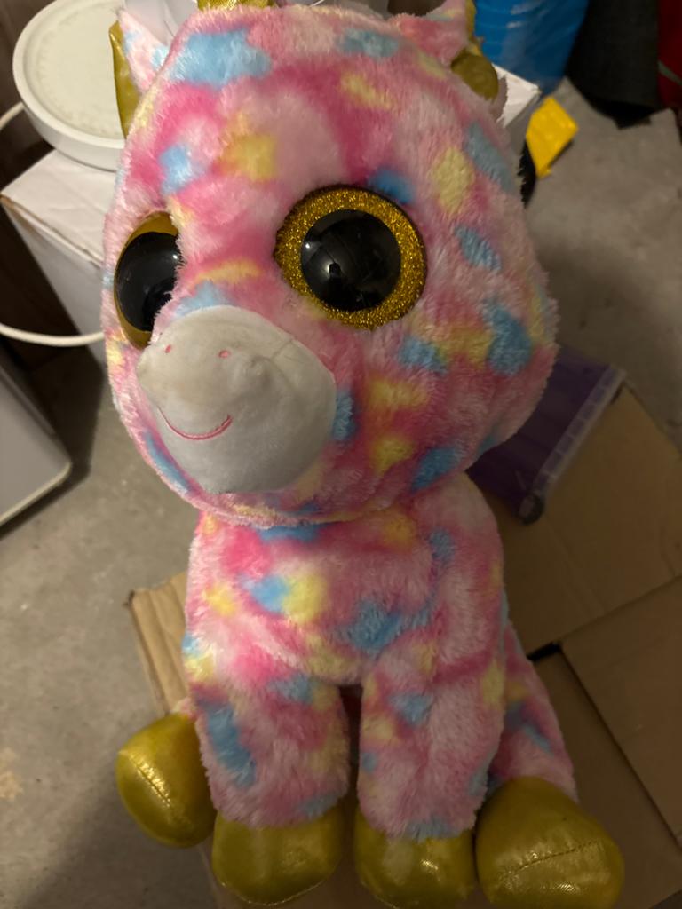 Schattige eenhoorn knuffel met grote ogen, Kinderen en Baby's, Speelgoed | Knuffels en Pluche, Eenhoorn, Overige karakters, Ophalen of Verzenden
