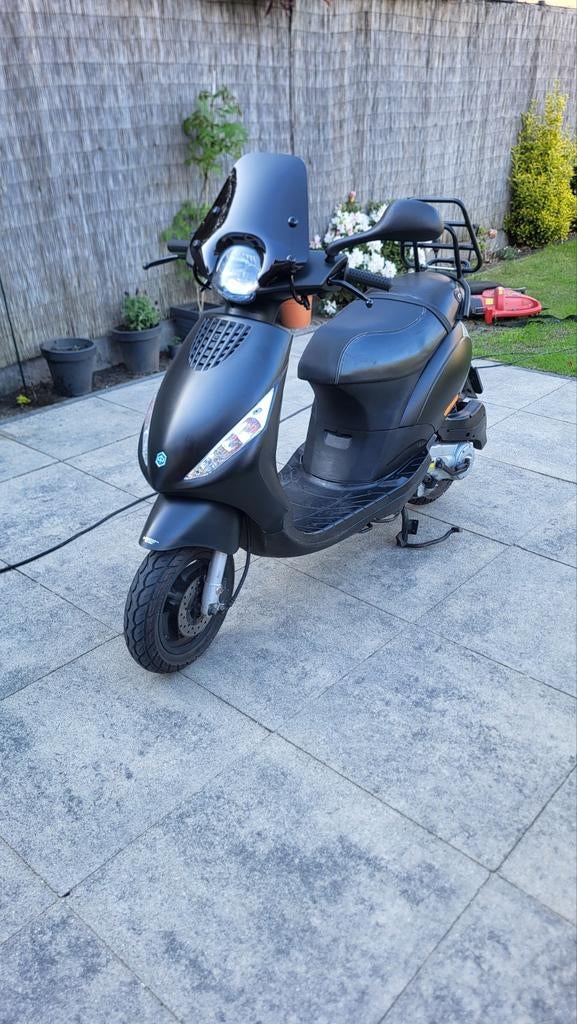 Piaggio Zip 4 takt 2v Scooter 9.800 km, Ophalen, Gebruikt, Zip, Benzine