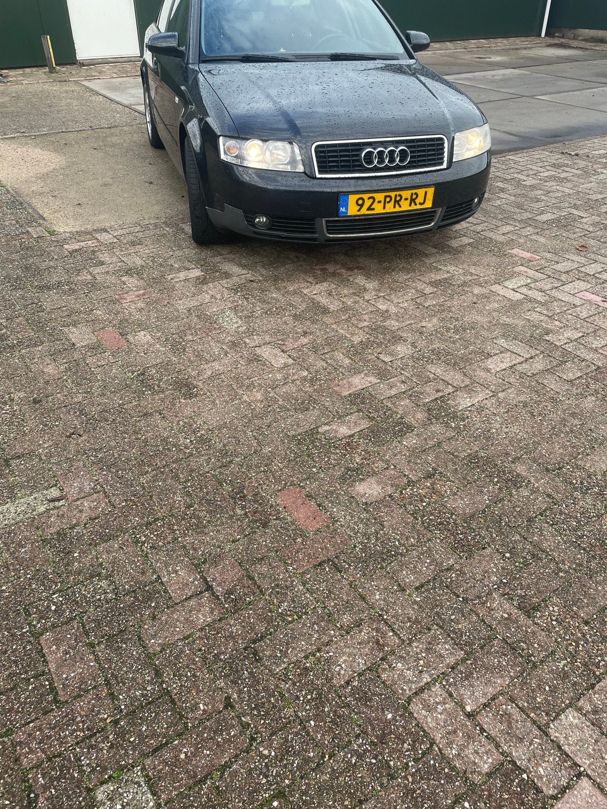 Audi A4 2.0 2004, Auto's, 4 cilinders, 1984 cc, A4, Zwart