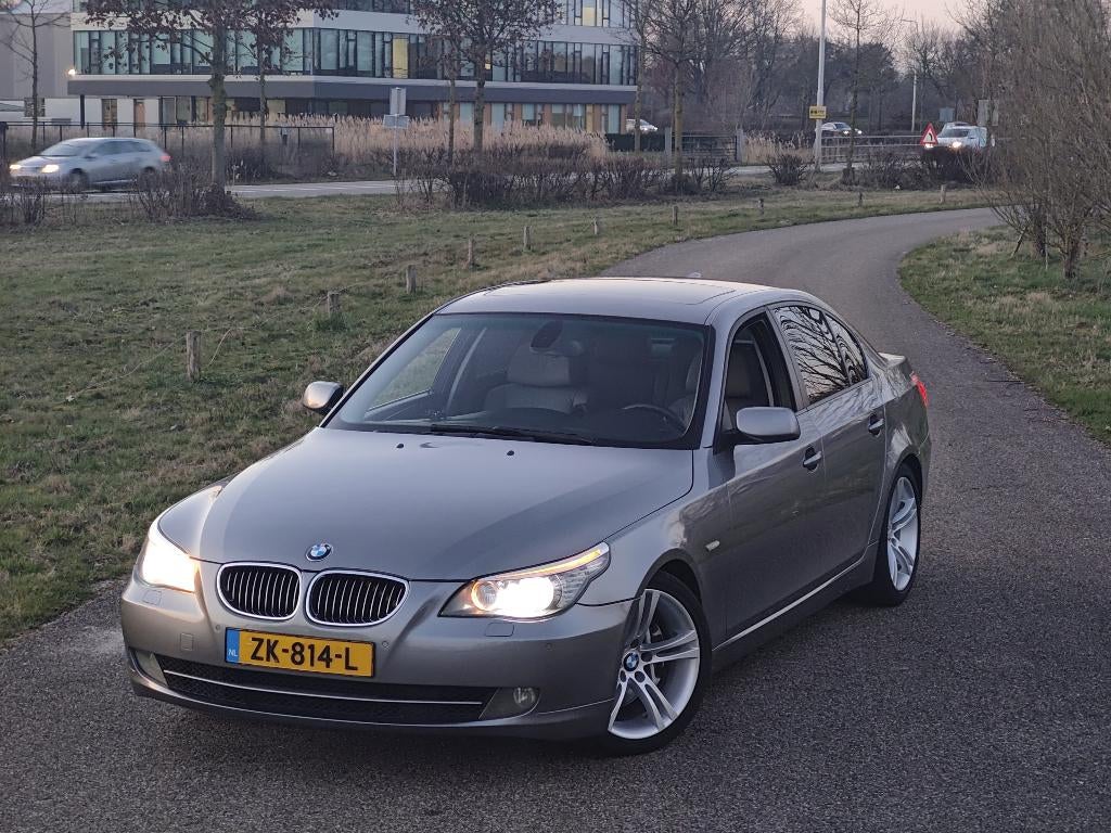 BMW 535i Youngtimer, Automaat, Comfort, glasdak, PDC, Dirac, Automaat, Achterwielaandrijving, Leder, Grijs