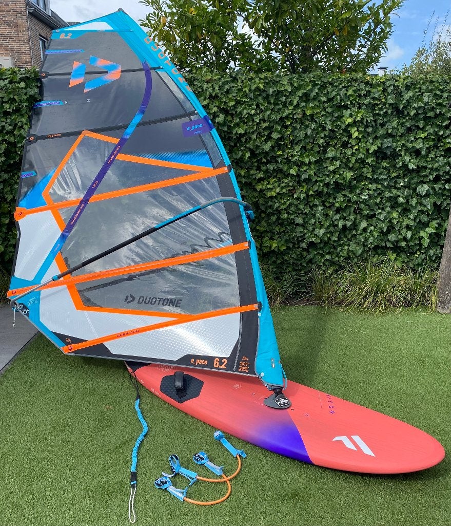 Duotone Falcon 115L Team Edition incl. vin/ boardbag, Ophalen, 5 tot 6.5 m², Minder dan 250 cm, Zo goed als nieuw