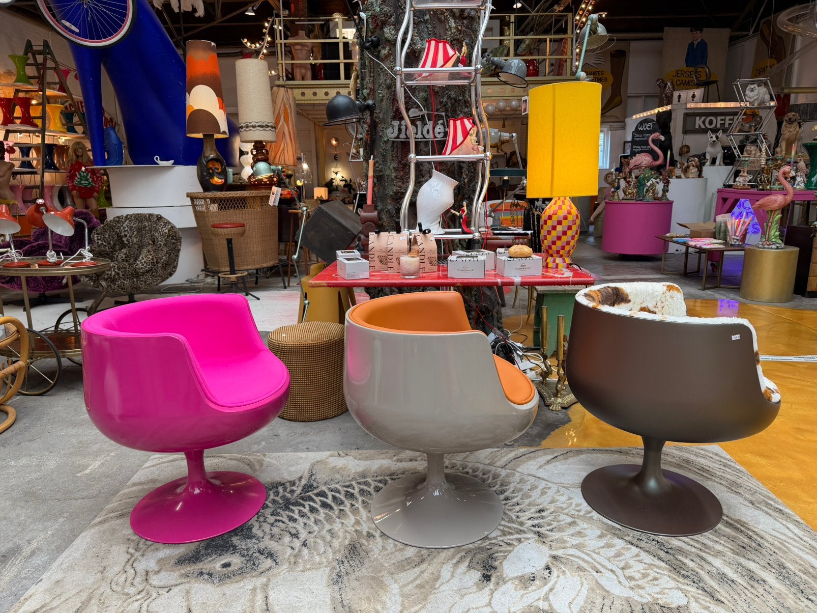 Retro vintage kuipstoelen met tulpvoet, Spektakel wonen, Bruin, Nieuw, Ophalen of Verzenden