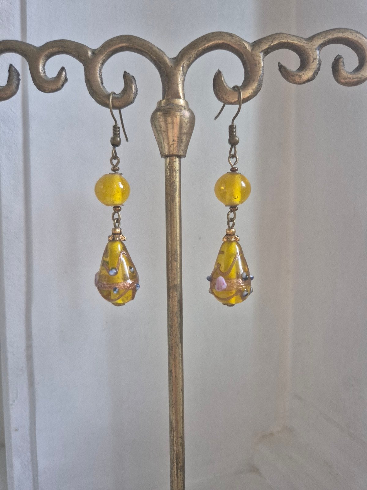 Gele oorbellen hangers, Sieraden, Tassen en Uiterlijk, Oorbellen, Overige materialen, Hangers, Geel, Nieuw