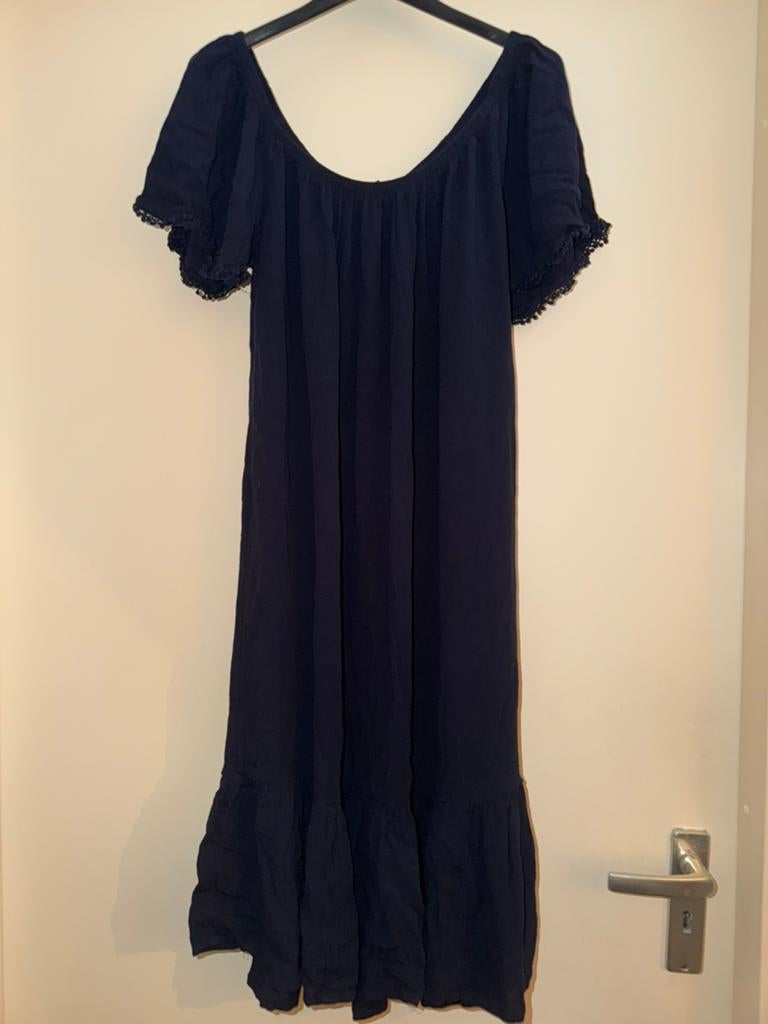 Dames zwarte off shoulder jurk van Gina, Ophalen of Verzenden, Zo goed als nieuw, Zwart, Boven de knie