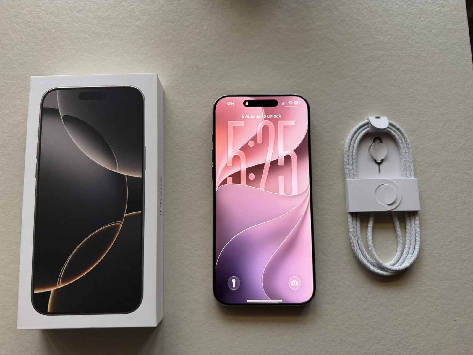 Apple iPhone 16 Pro Max 1 maand Apple Care+ Diefstal/verlies, Ophalen of Verzenden, Zo goed als nieuw, Zwart, 256 GB