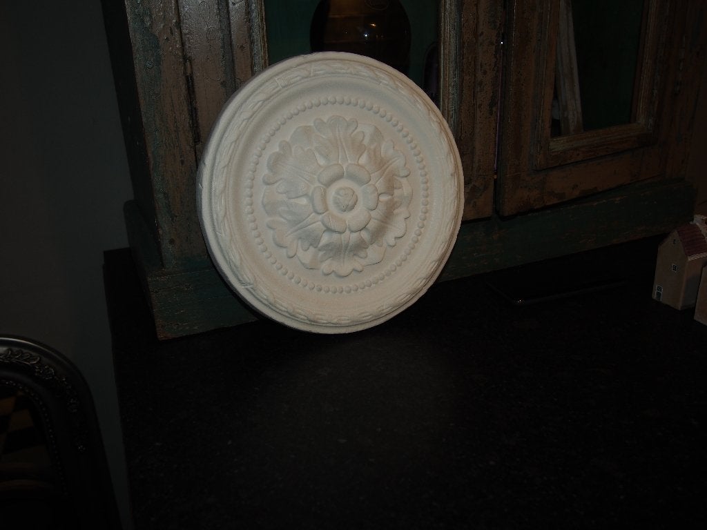 Piepschuimen rozet/plafond ornament - 29 cm breed, Gebruikt, Kunststof, Ophalen of Verzenden, Klassiek