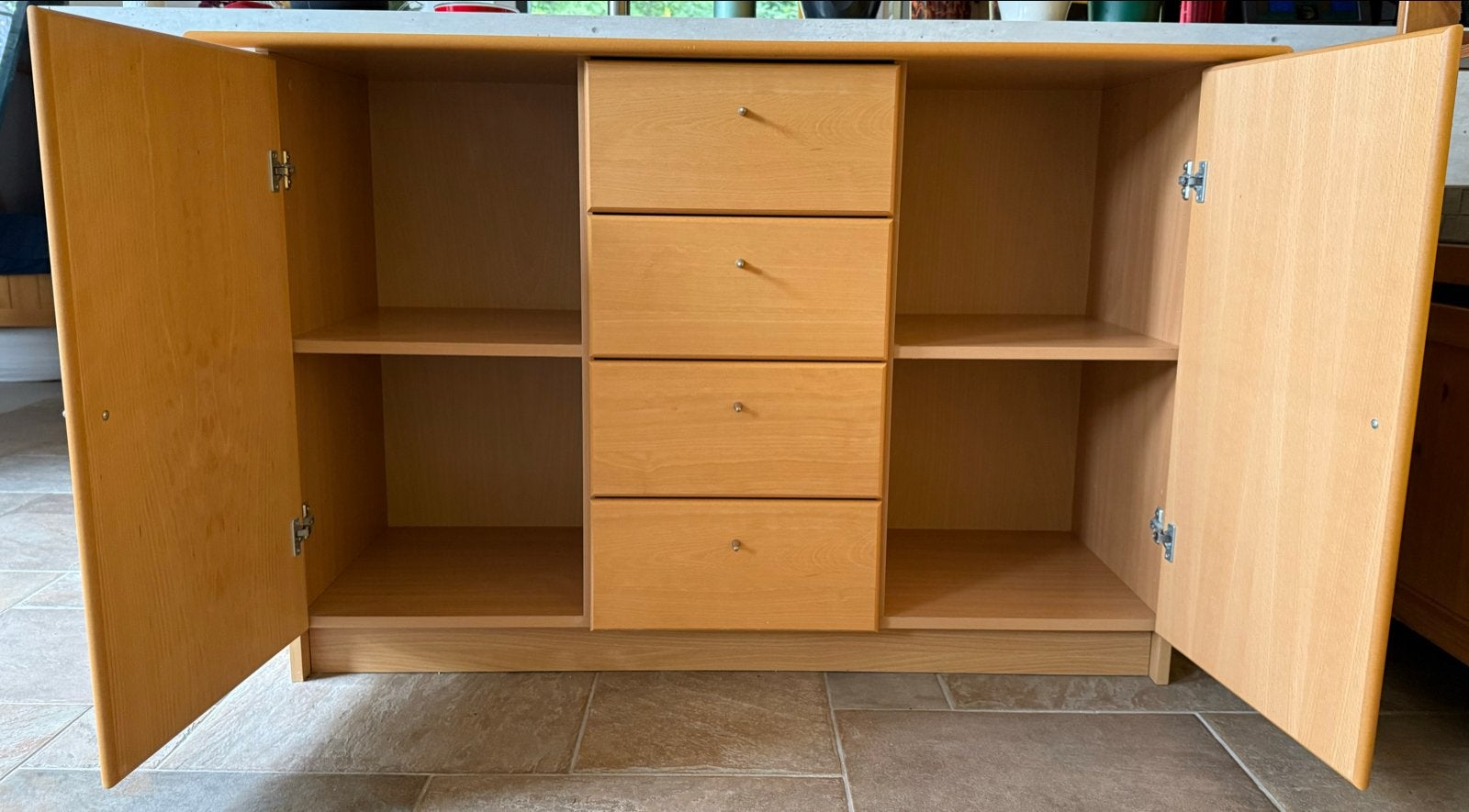 Gratis: Beuken fineer dressoir met lades en deuren, Ophalen, Gebruikt, 100 tot 150 cm, Met lade(s)