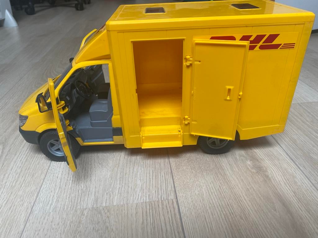 DHL Bruder bestelbusje - Mercedes Sprinter speelgoed, Verzenden, Gebruikt