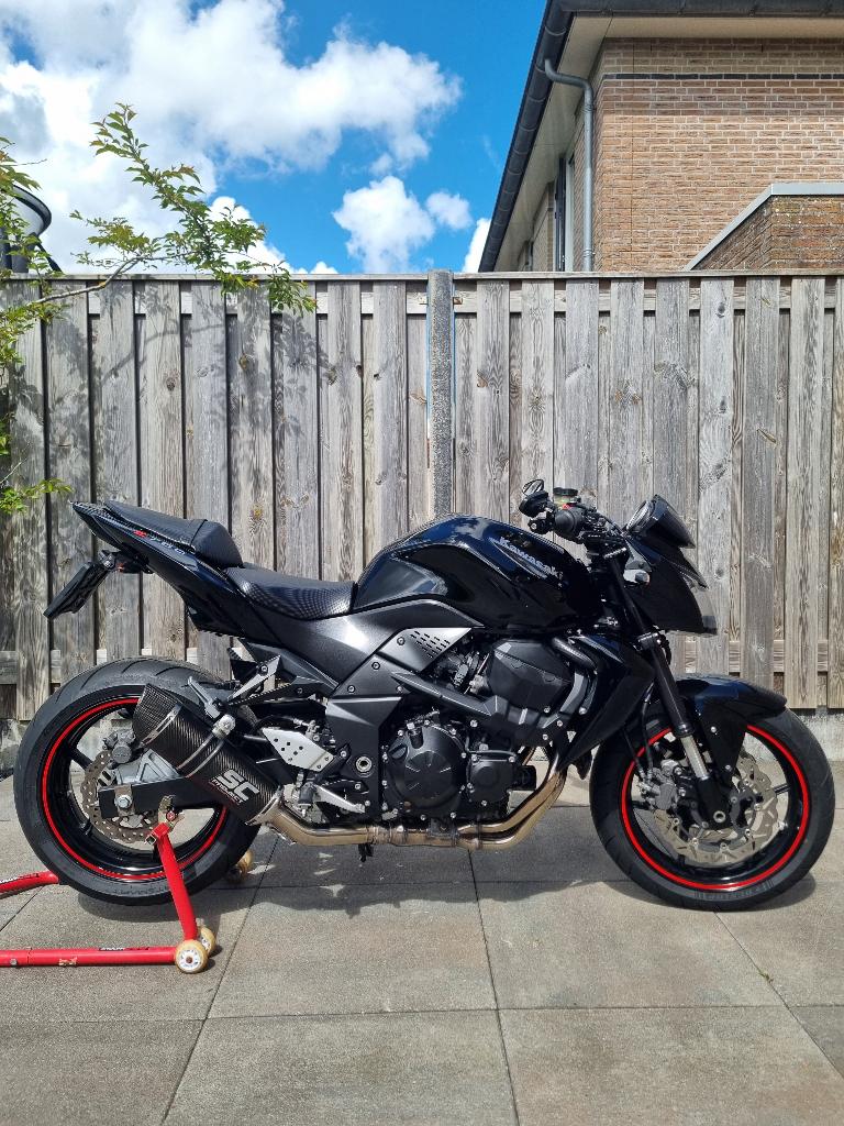Prachtige KAWASAKI Z750 Black edition (bj 2008), 750 cc, Sportuitlaat, Occasion, 4 cilinders