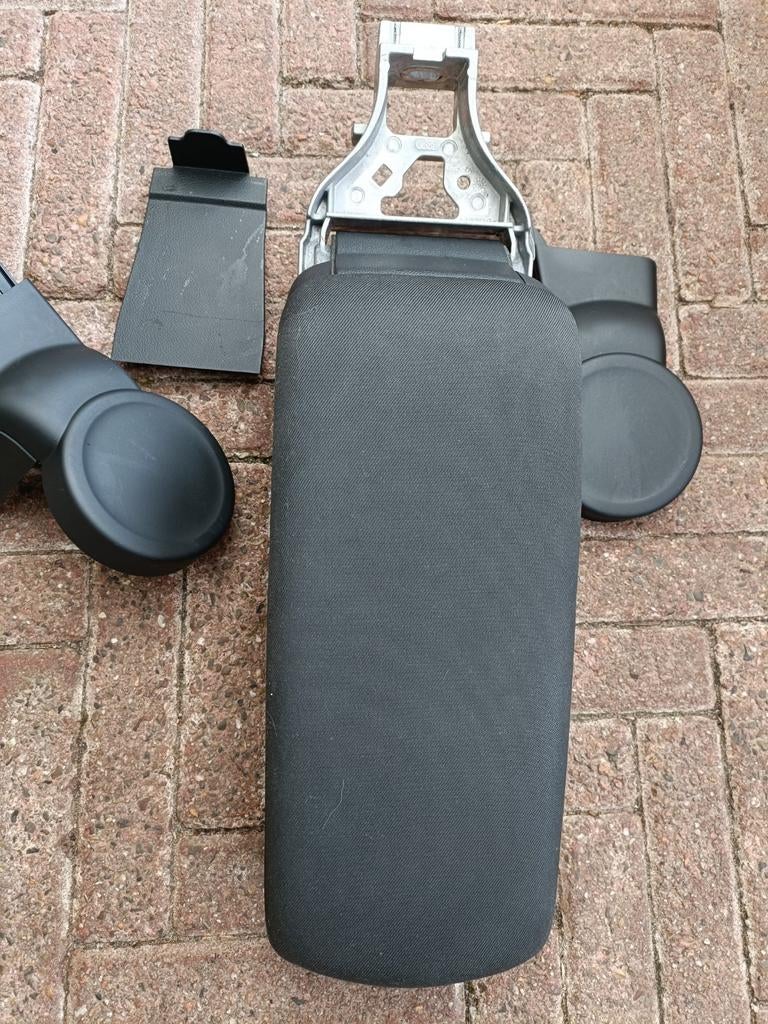 Armsteun audi a1, Ophalen of Verzenden, Audi