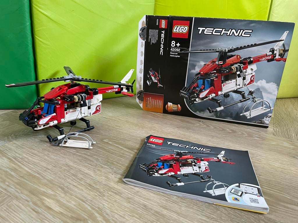 LEGO Technic 42092 Rescue Helicopter en straaljager., Lego, Ophalen of Verzenden, Zo goed als nieuw, Complete set