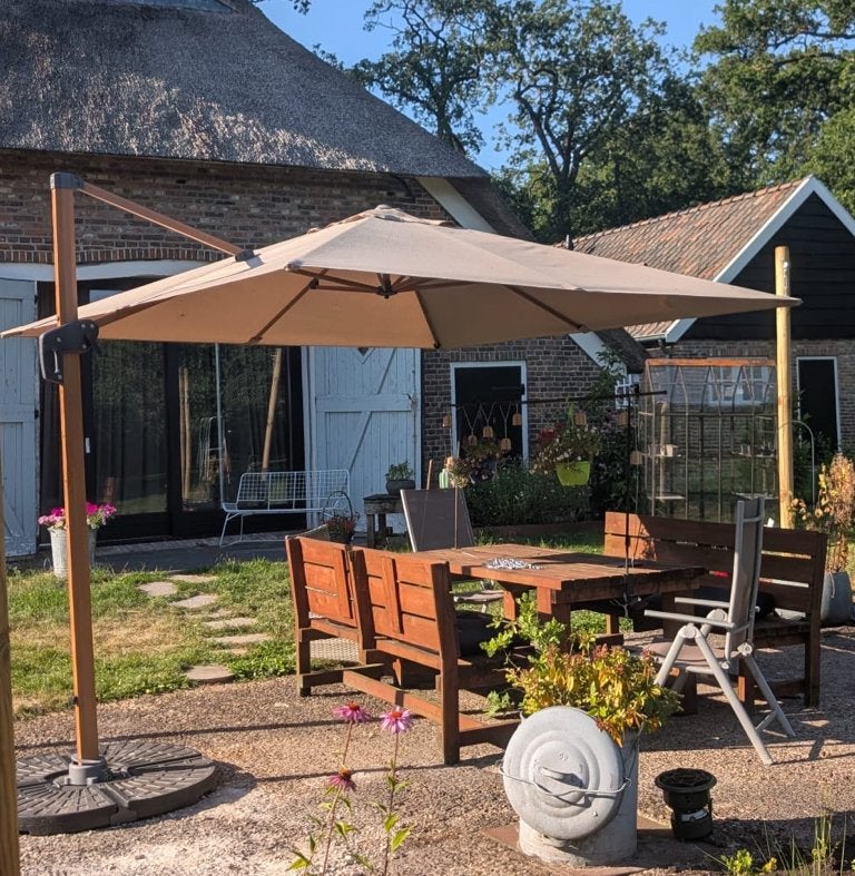 Zweefparasol 3x3 meter met verzwaringsvoet, z.g.a.n., Ophalen, Zo goed als nieuw, 3 tot 4 meter, Zweefparasol