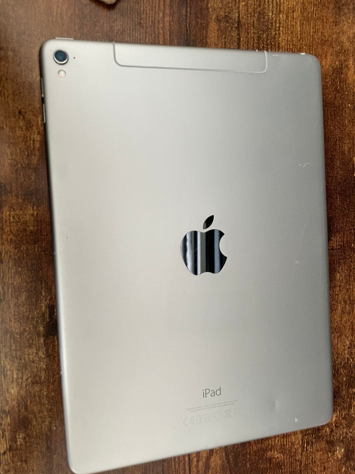 Apple ipad DEFECT | MOET NU WEG!, Computers en Software, Apple iPad, Niet werkend, Zilver, Ophalen