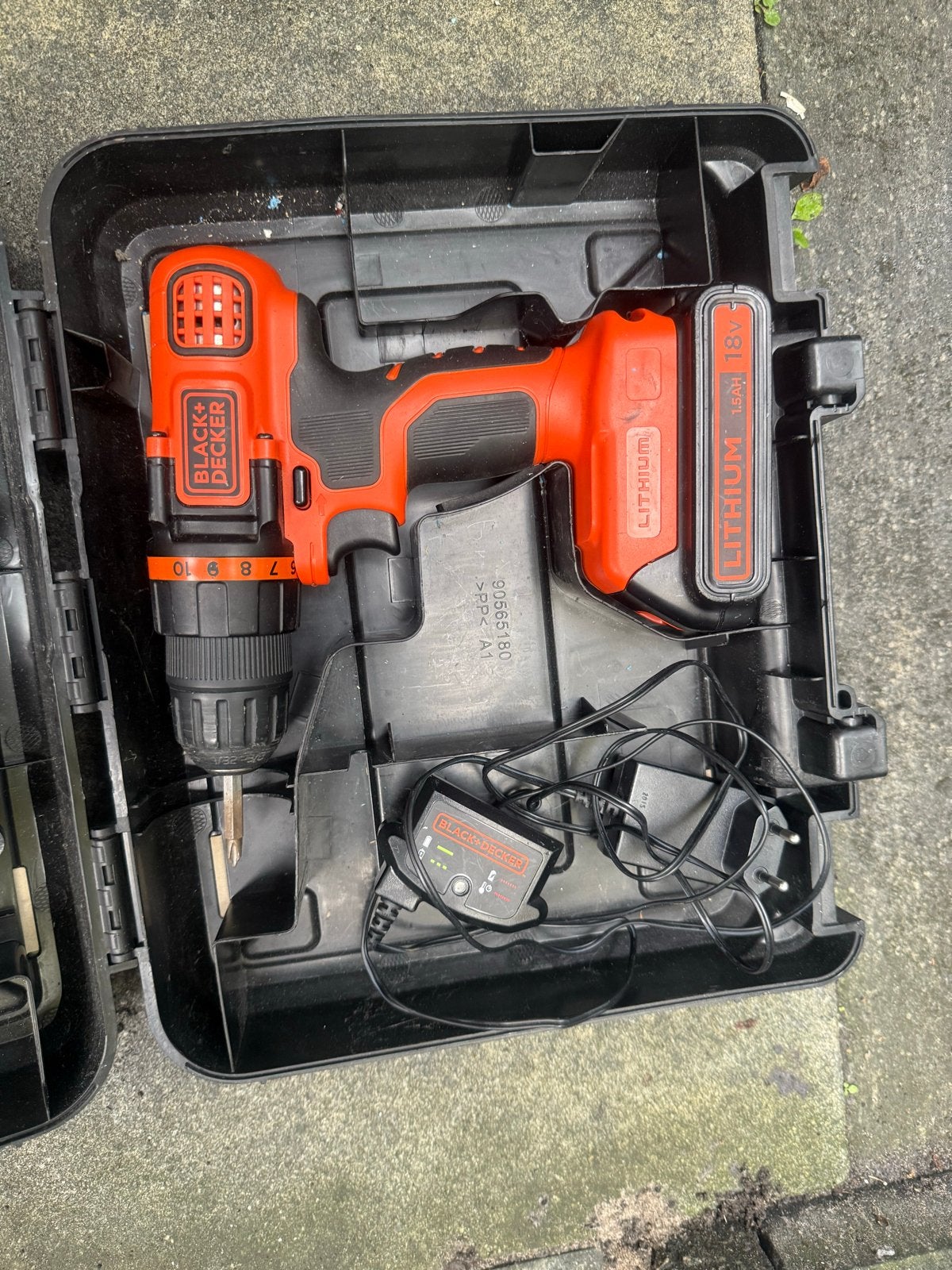 Black+Decker Boormachine met defecte accu, Ophalen of Verzenden, Gebruikt, Minder dan 400 watt, Boormachine