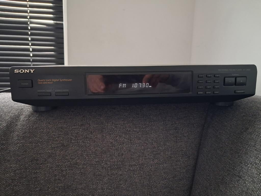 Sony ST-JX661 FM/AM Tuner - Quartz Lock Digital Synthesizer, Ophalen of Verzenden, Zo goed als nieuw, Analoog