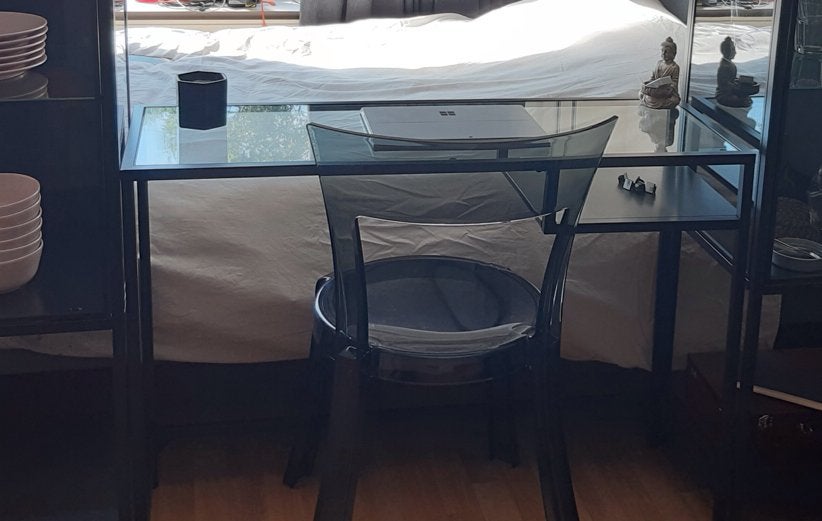 IKEA VITTSJÖ Bureau met glazen blad en metalen frame, Ophalen, Zo goed als nieuw, IKEA, Computerbureau