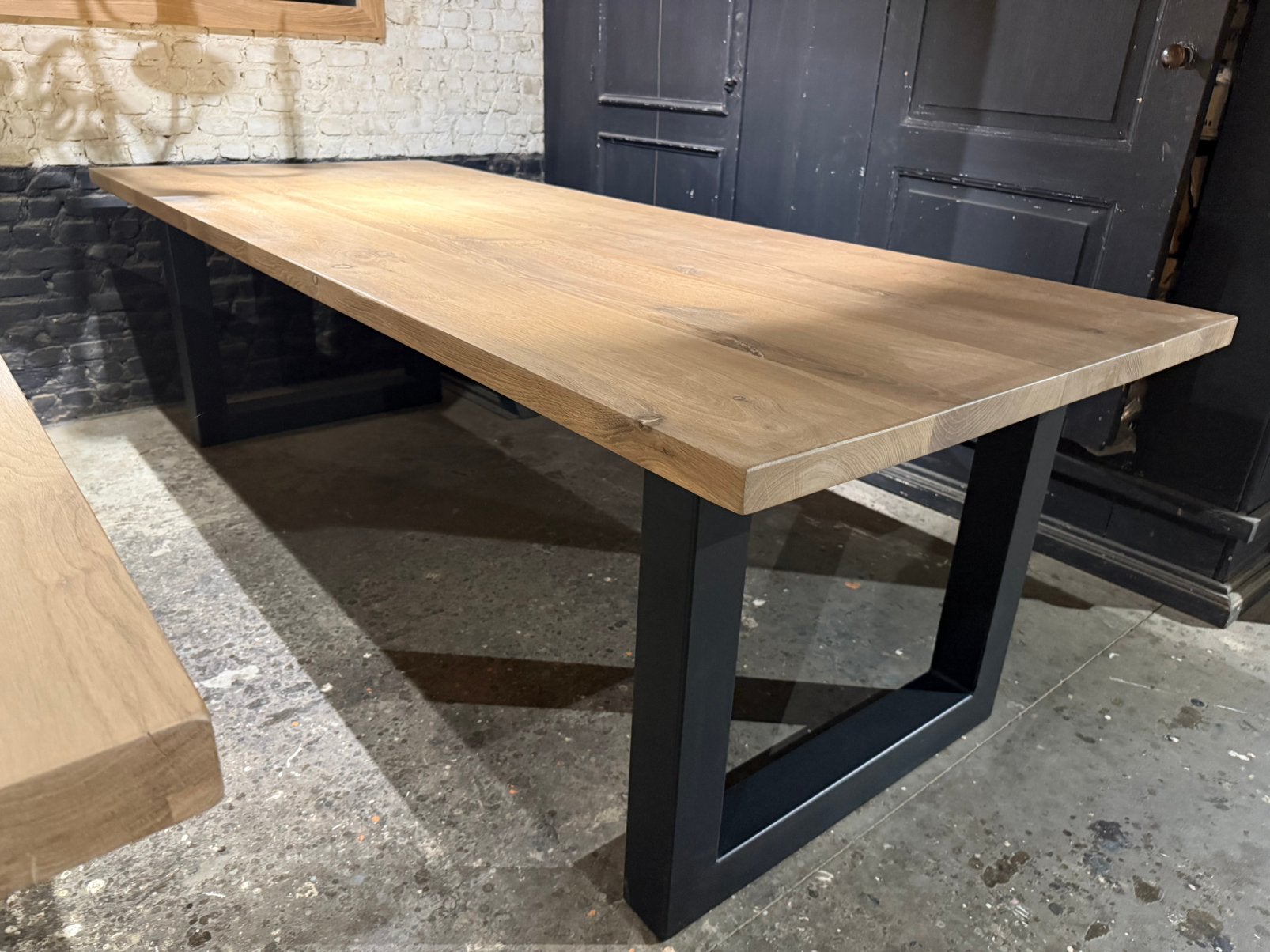 Showroom model grote tafel voor in eetkamer 250x100 eiken, Tuin en Terras, Tuintafels, Ophalen, Zo goed als nieuw, Rechthoekig