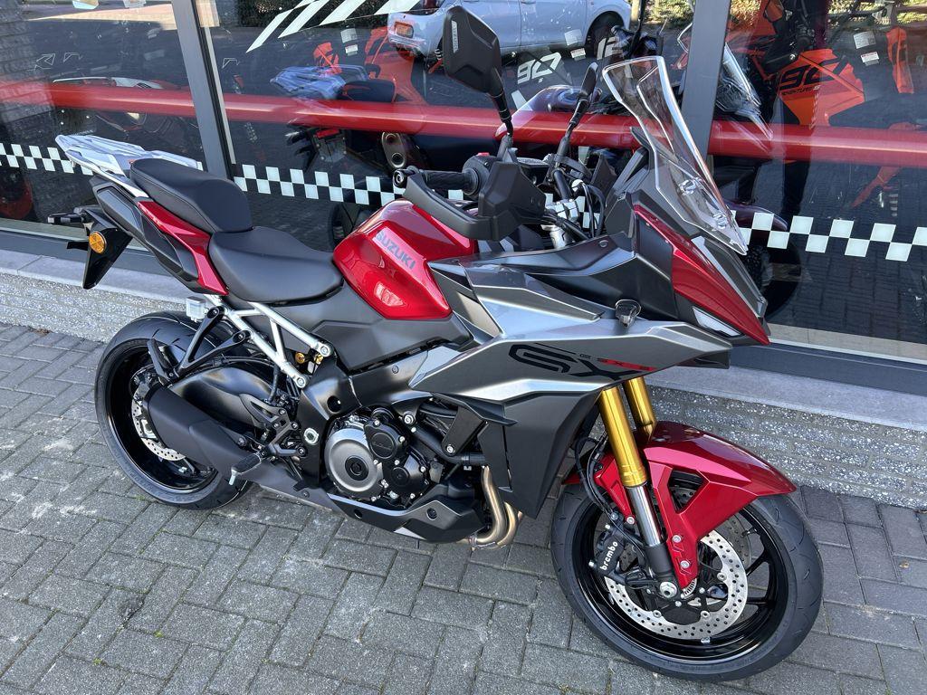 SUZUKI GSX-S 1000 GX 2025, Bedrijf, Sport