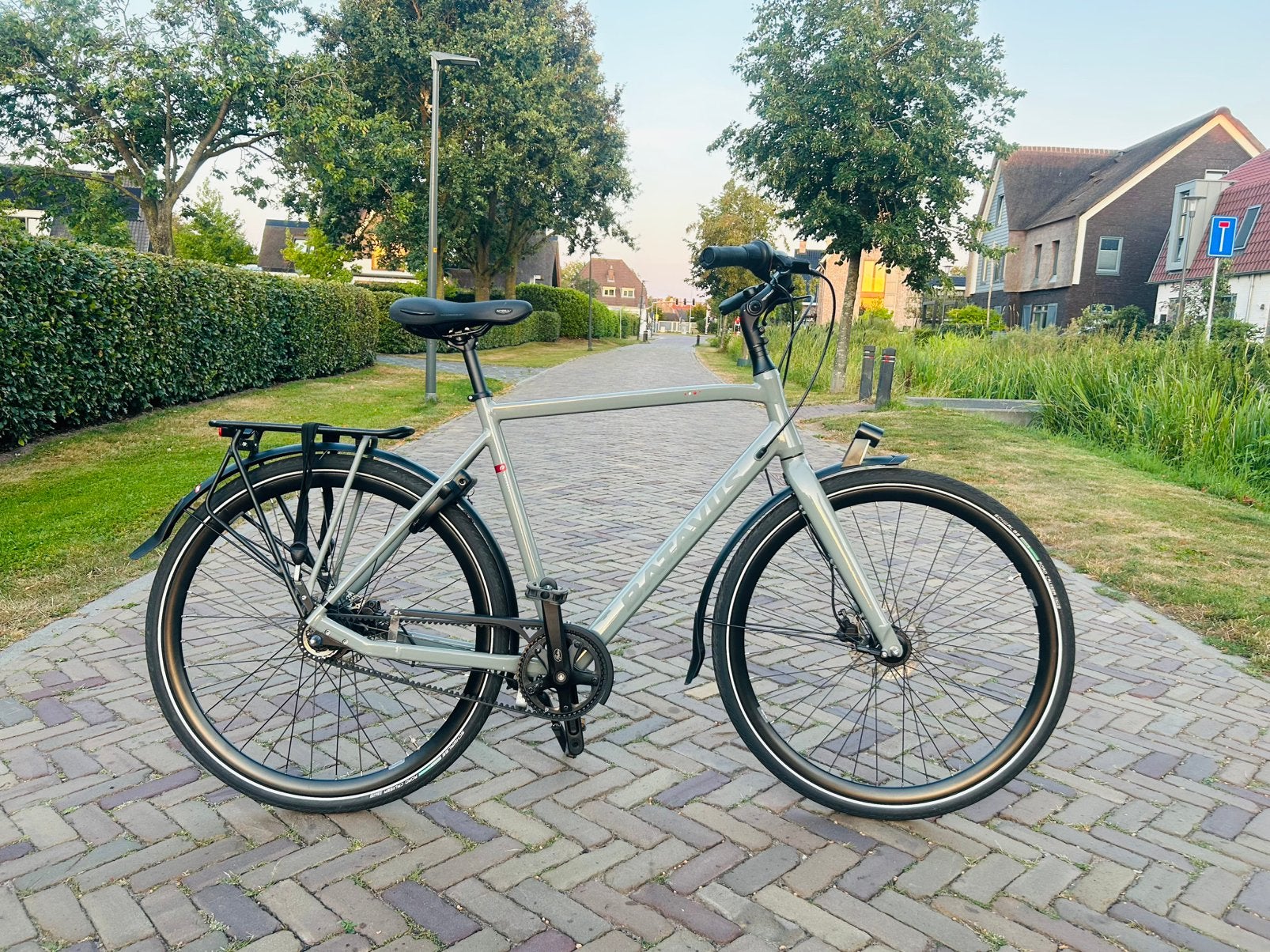Batavus Dinsdag Exclusive | Beltdrive | Inter 8 | 57CM, Fietsen en Brommers, Ophalen, Versnellingen, Batavus, Zo goed als nieuw