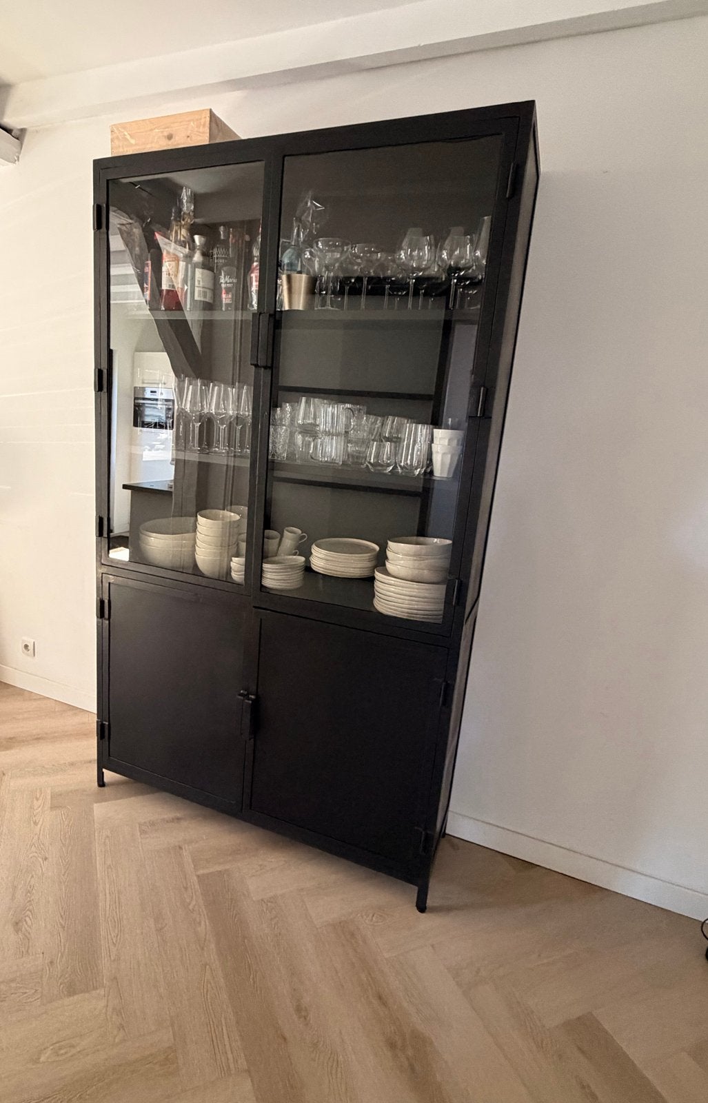 Industriële vitrinekast zwart metaal met glas 130x40cm, Ophalen, Minder dan 50 cm, Gebruikt, 100 tot 150 cm