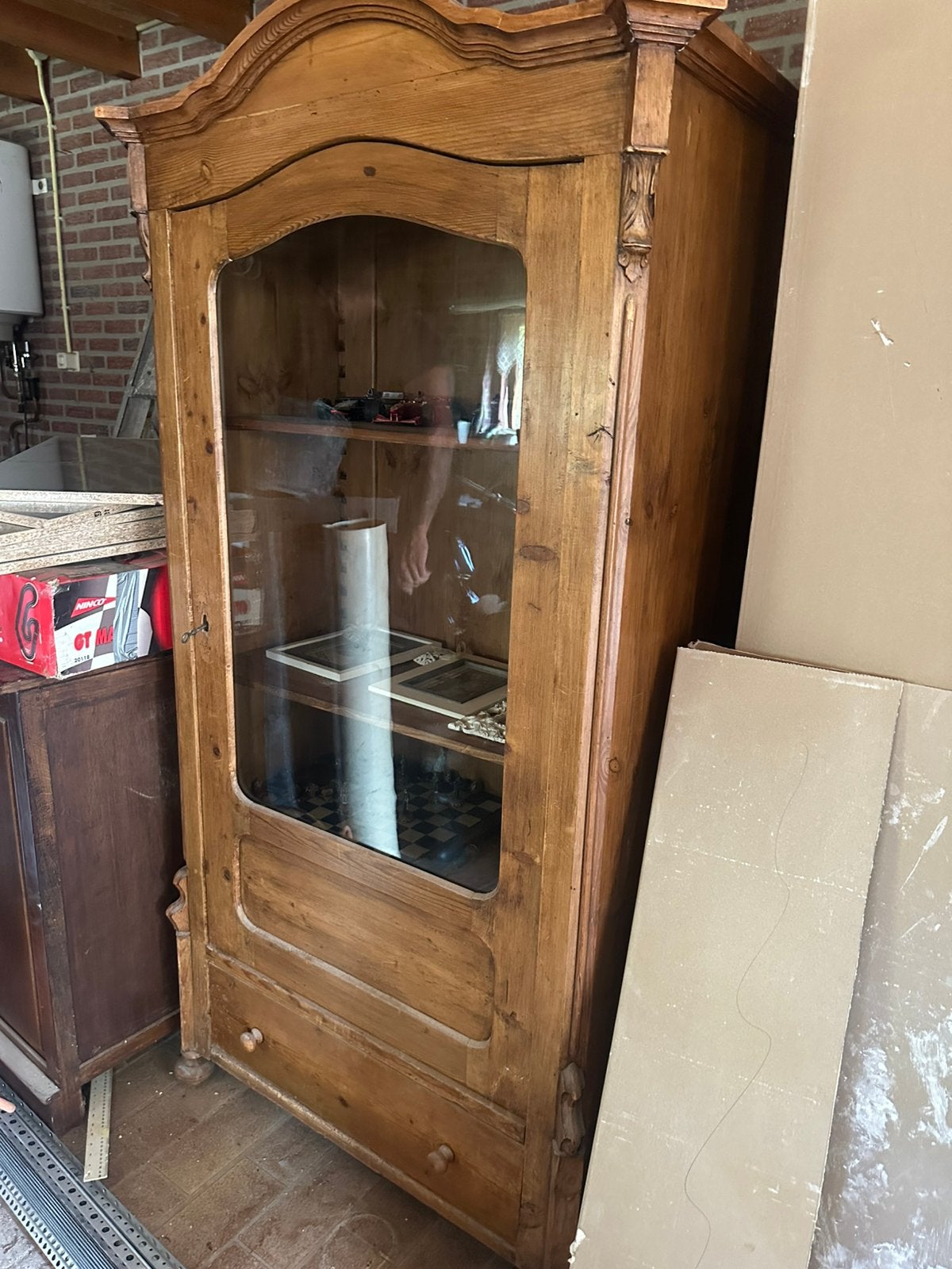 Antieke kast, Ophalen