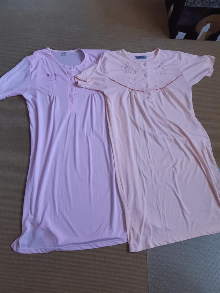 2 nachthemden, M, Kleding | Dames, Pyjama's, Ophalen of Verzenden, Zo goed als nieuw, Maat 38/40 (M)