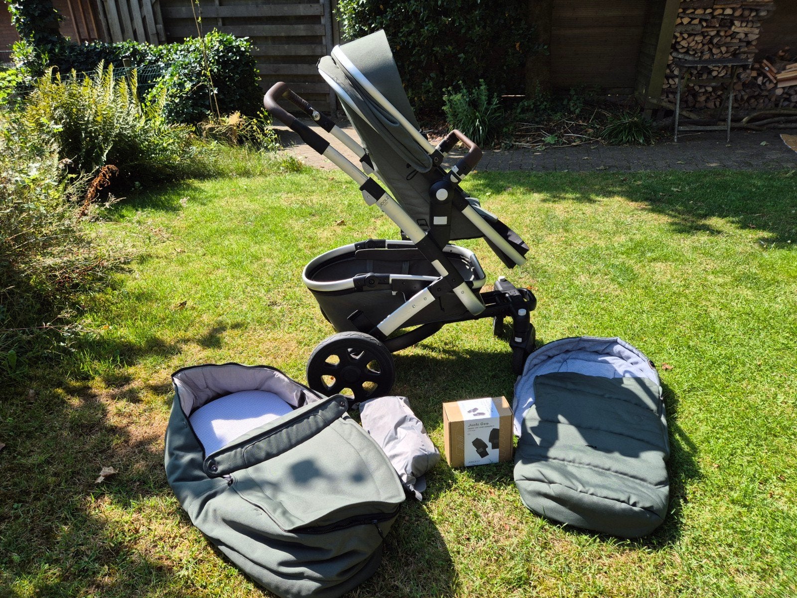 Joolz Geo 2 Forrest Green met veel accessoires, Kinderen en Baby's, Gebruikt, Combiwagen, Met reiswieg, Ophalen
