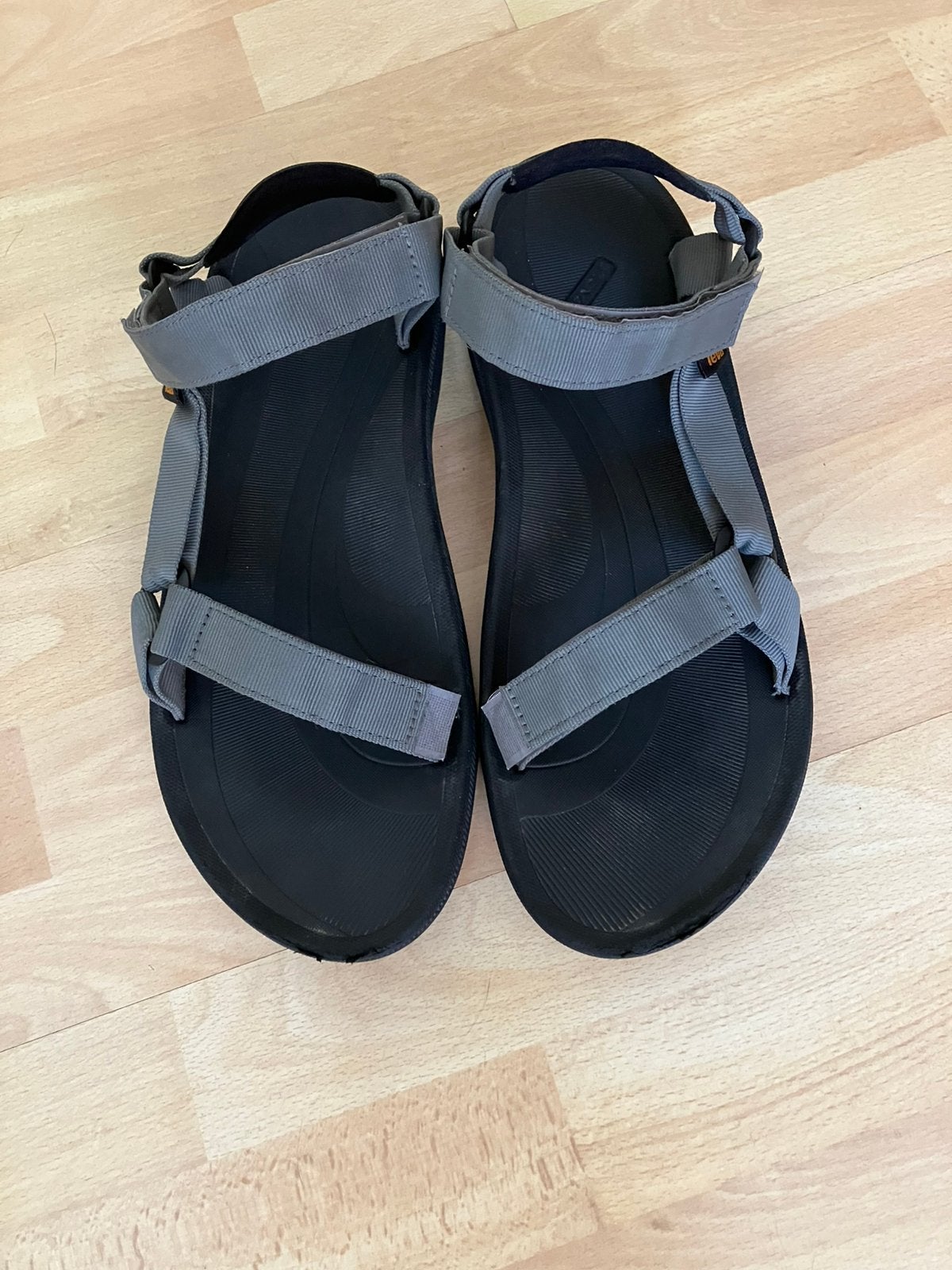 Teva stevige lichtgrijze sandalen mt 48,5 zgan, Sandalen, Overige kleuren, Ophalen of Verzenden, Zo goed als nieuw