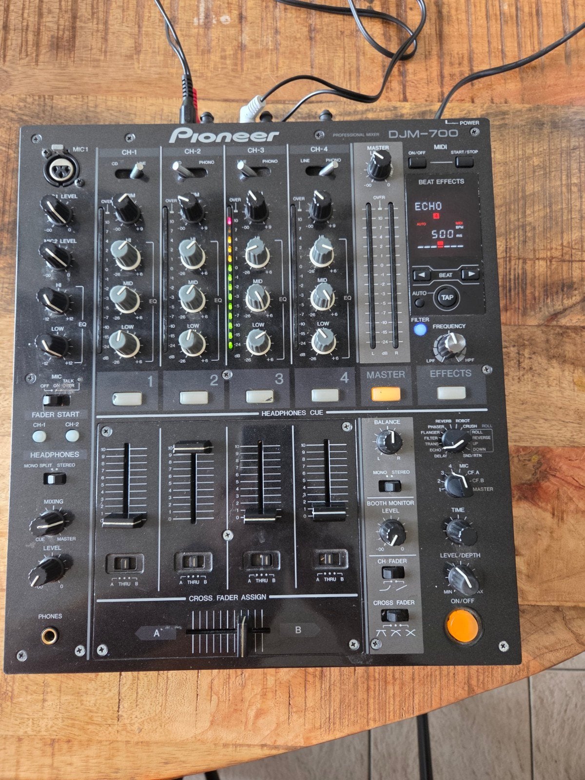 Pioneer DJM 700, Muziek en Instrumenten, Ophalen, Gebruikt, Minder dan 5 kanalen