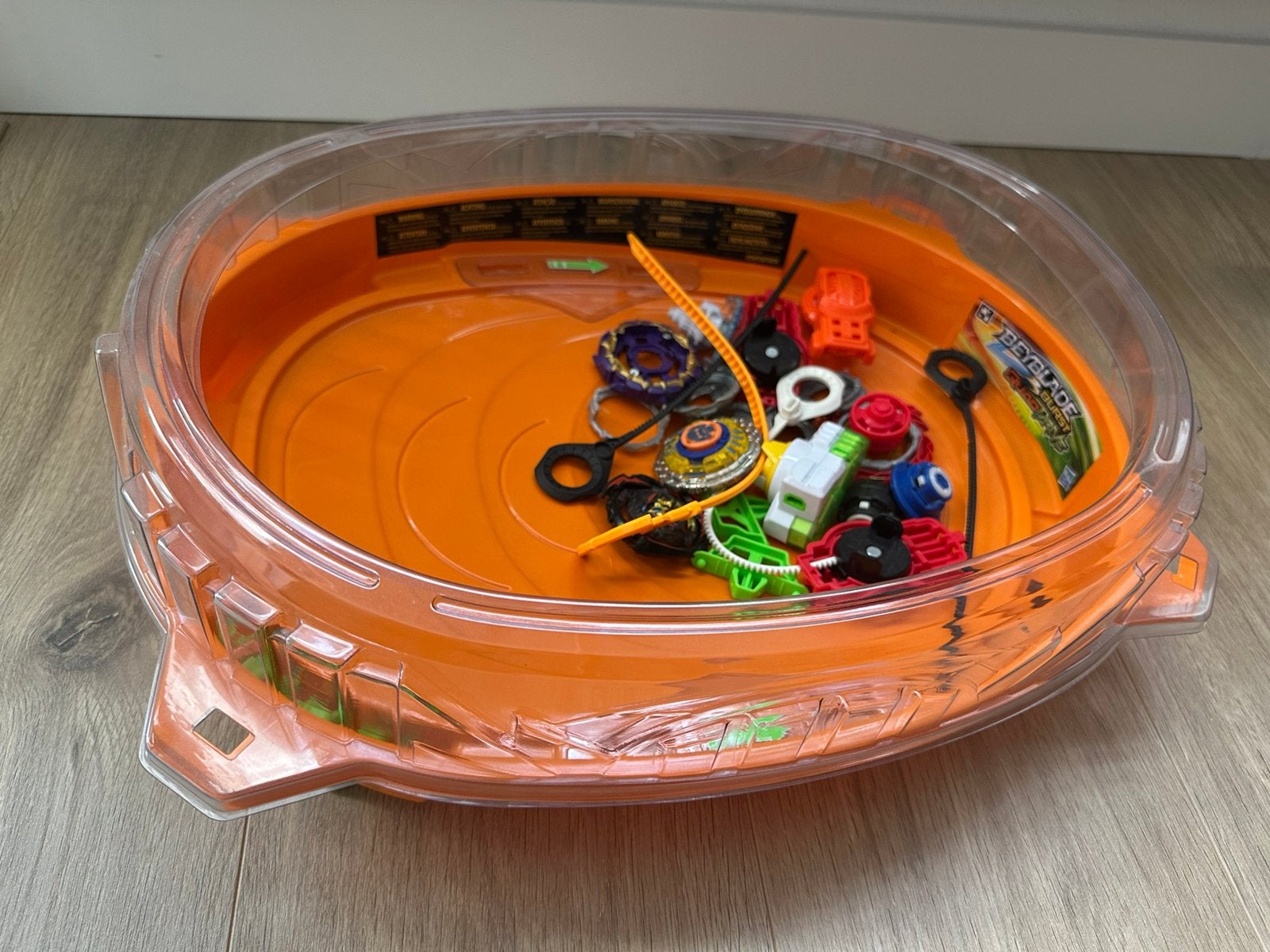 arena incl aantal beyerblades, Ophalen