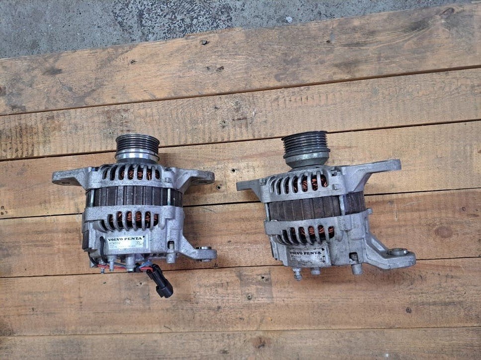 Vovlo Penta Dynamo part nr 874502 12volt, Watersport en Boten, Bootonderdelen, Ophalen of Verzenden, Gebruikt