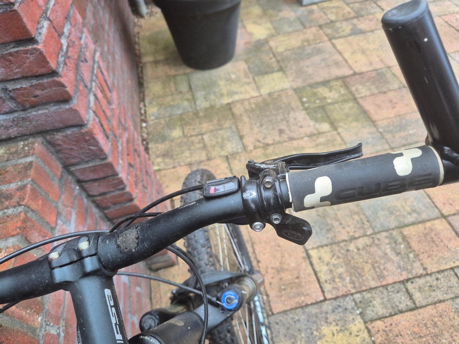 Foto 7 van Cube XMS Mountainbike, framemaat 48cm