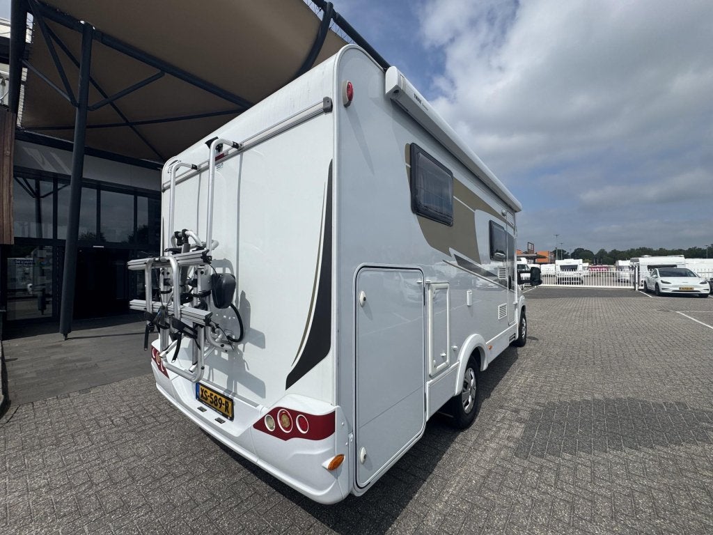 Caravans And Camping Carado