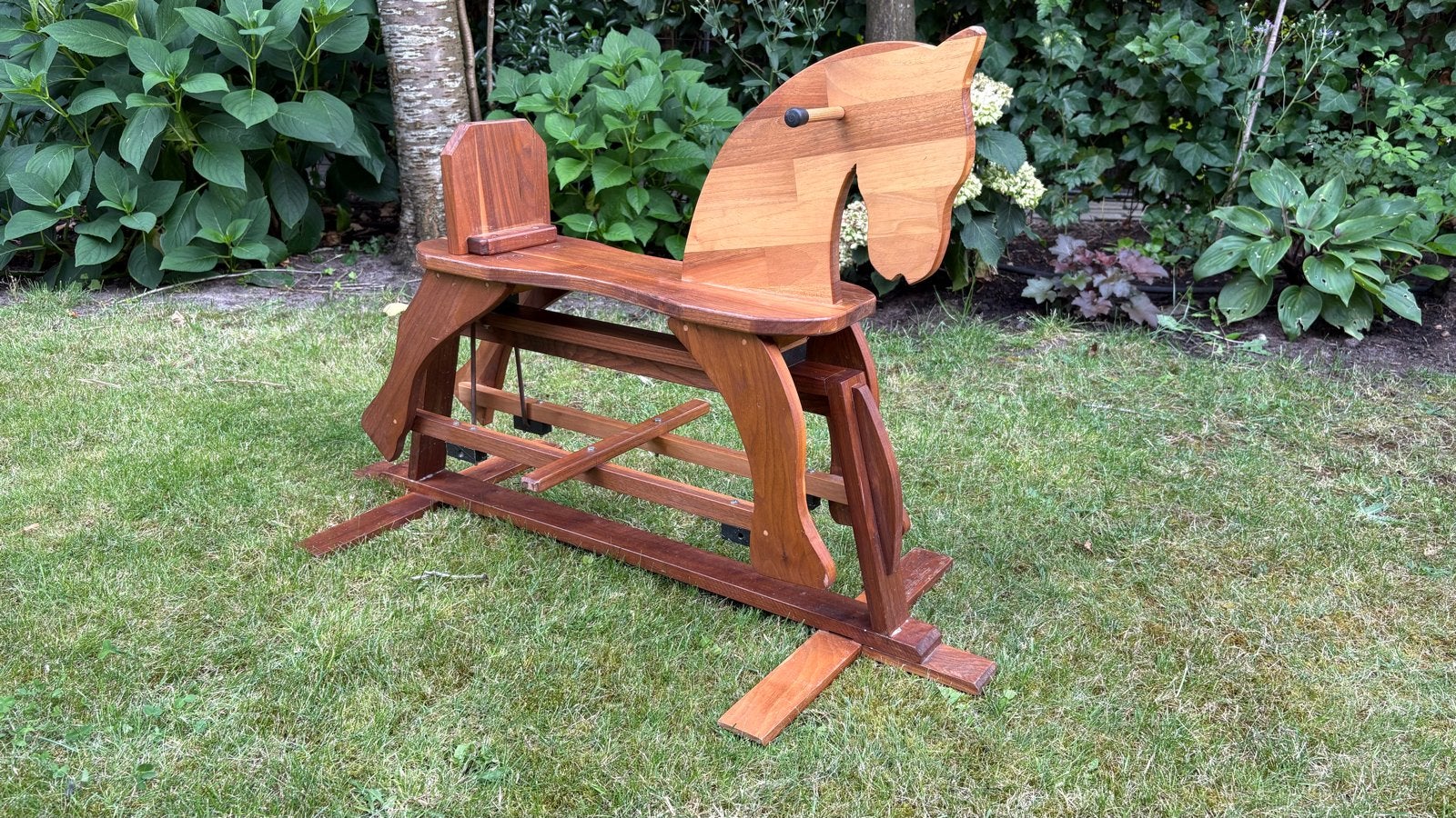 Houten hobbelpaard - Klassiek en duurzaam speelgoed, Ophalen, Zo goed als nieuw, Rij- of Hobbelspeelgoed