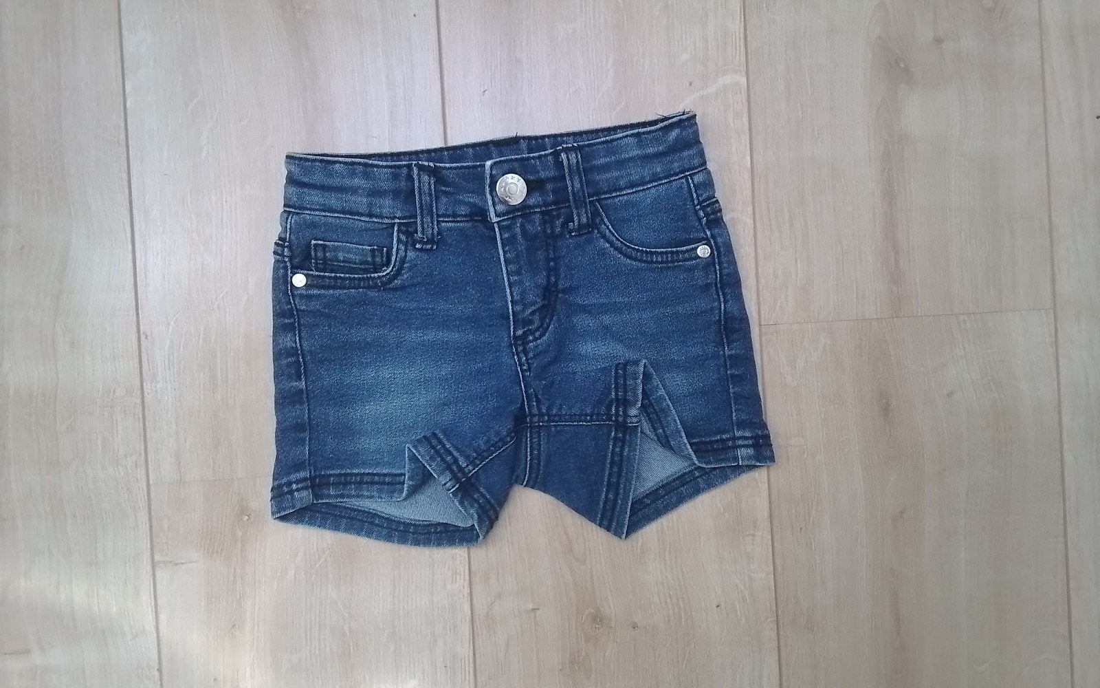 Denim short,  maat 86/92., Kinderen en Baby's, Babykleding | Maat 86, Ophalen of Verzenden, Hema, Meisje, Broekje