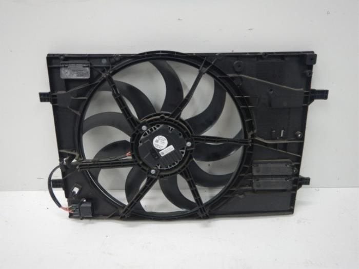 VW Golf 8 Ventilator Enkelfan + Koelluchtventilator + Behuiz, Ophalen of Verzenden, Gebruikt