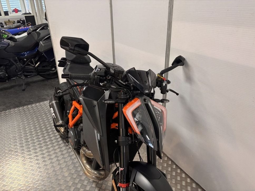 KTM 1290 Super Duke R (bj 2020), 2 cilinders, KTM, Bedrijf, Meer dan 35 kW