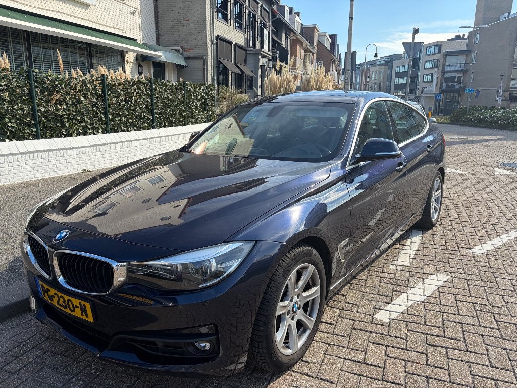 BMW 3-Serie GT 320i Xdrive 184pk Aut 2017 Blauw, Auto's, 1998 cc, Zwart, 4 cilinders, Blauw